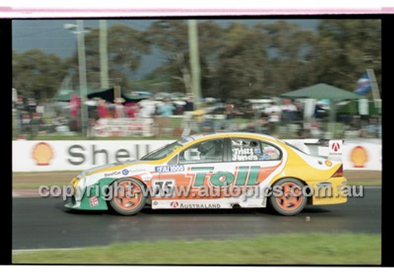 FIA 1000 Bathurst 19th November 2000 - Photographer Marshall Cass - Code 00-MC-B00-143
