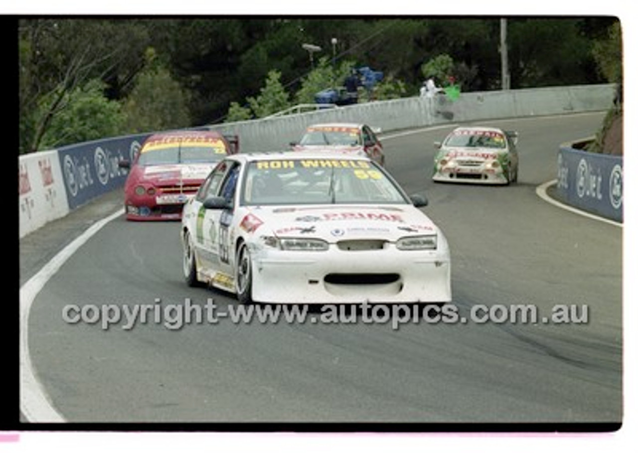 FIA 1000 Bathurst 19th November 2000 - Photographer Marshall Cass - Code 00-MC-B00-174