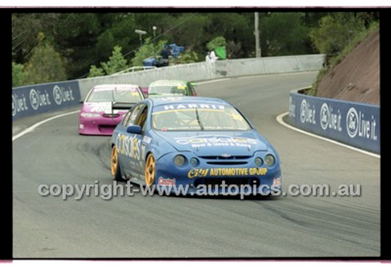 FIA 1000 Bathurst 19th November 2000 - Photographer Marshall Cass - Code 00-MC-B00-179