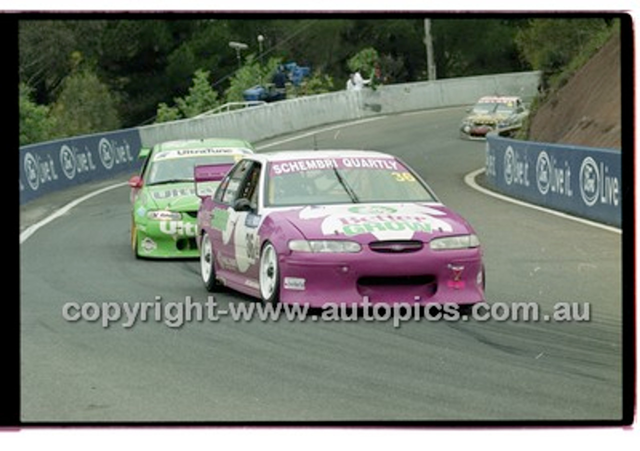 FIA 1000 Bathurst 19th November 2000 - Photographer Marshall Cass - Code 00-MC-B00-180