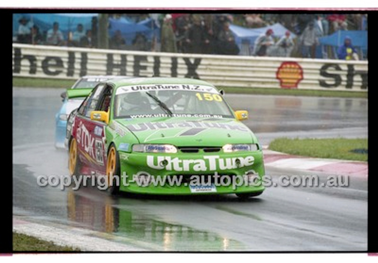 FIA 1000 Bathurst 19th November 2000 - Photographer Marshall Cass - Code 00-MC-B00-221