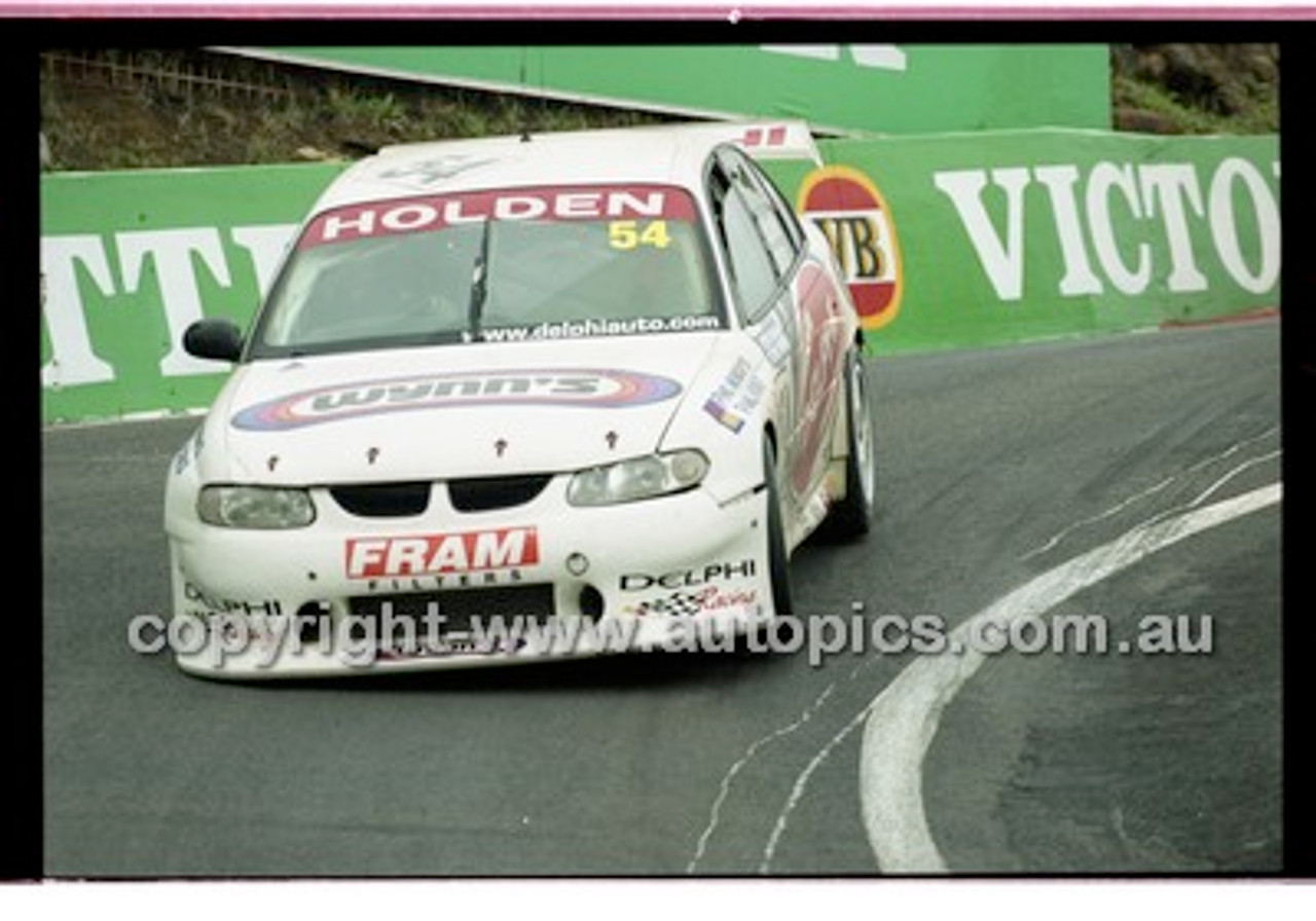 FIA 1000 Bathurst 19th November 2000 - Photographer Marshall Cass - Code 00-MC-B00-252