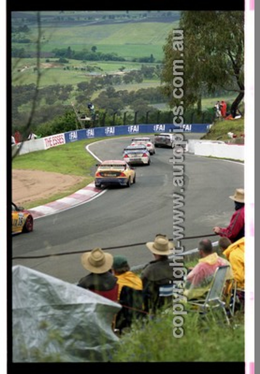 FIA 1000 Bathurst 19th November 2000 - Photographer Marshall Cass - Code 00-MC-B00-262