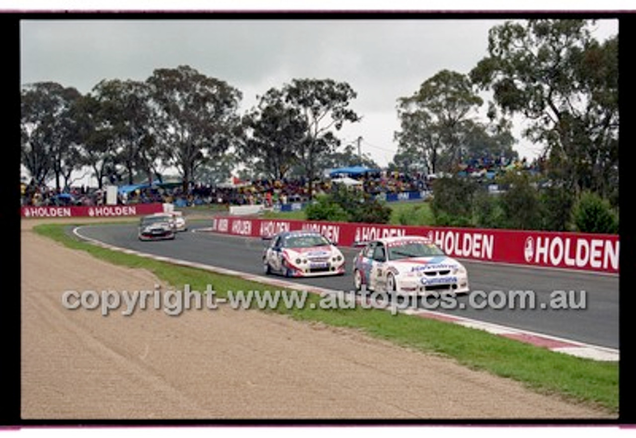 FIA 1000 Bathurst 19th November 2000 - Photographer Marshall Cass - Code 00-MC-B00-267