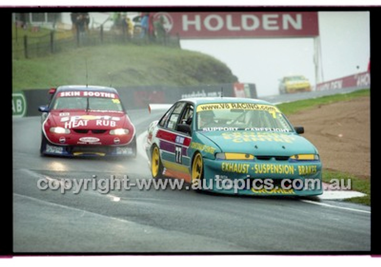 FIA 1000 Bathurst 19th November 2000 - Photographer Marshall Cass - Code 00-MC-B00-291