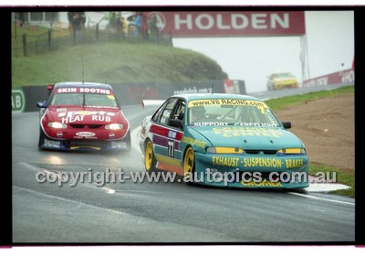 FIA 1000 Bathurst 19th November 2000 - Photographer Marshall Cass - Code 00-MC-B00-291