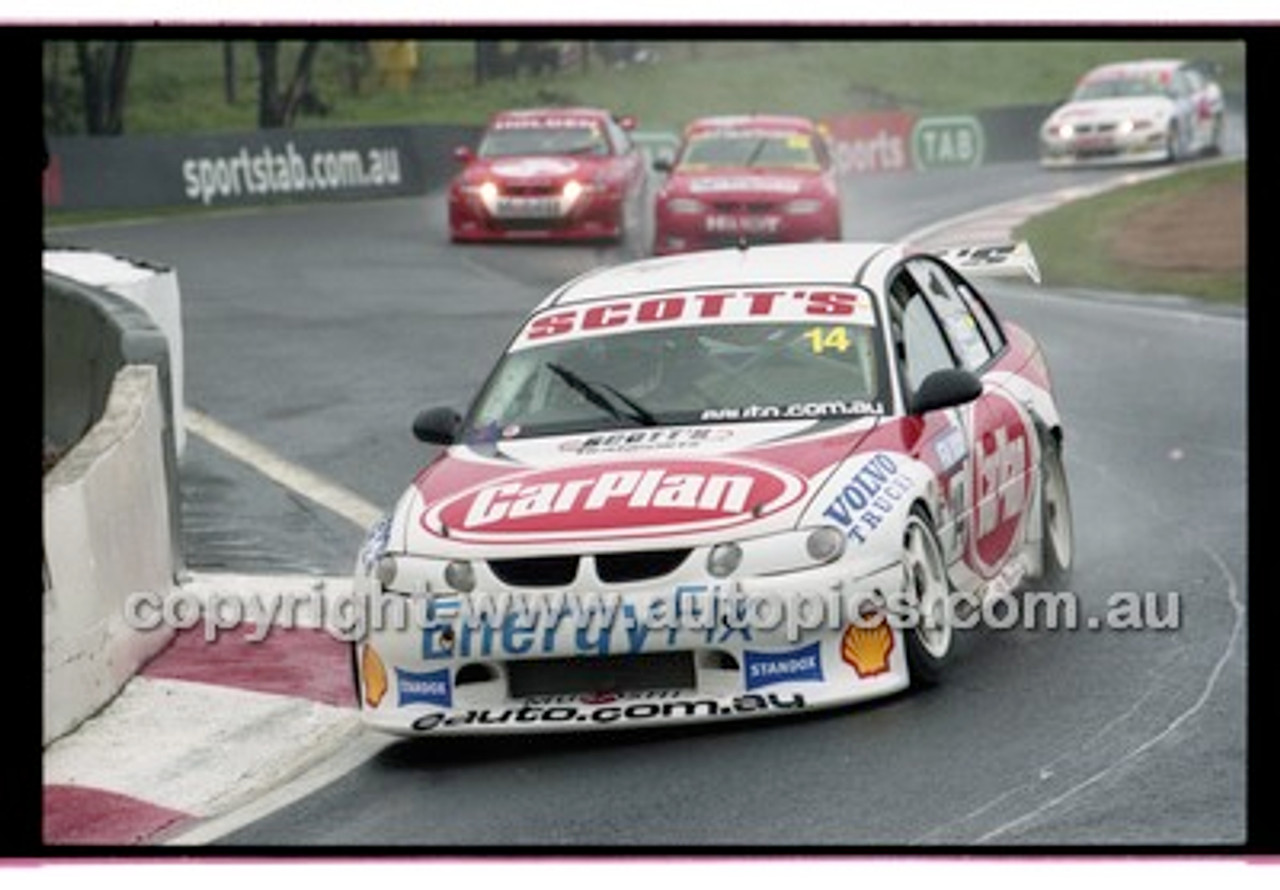 FIA 1000 Bathurst 19th November 2000 - Photographer Marshall Cass - Code 00-MC-B00-338