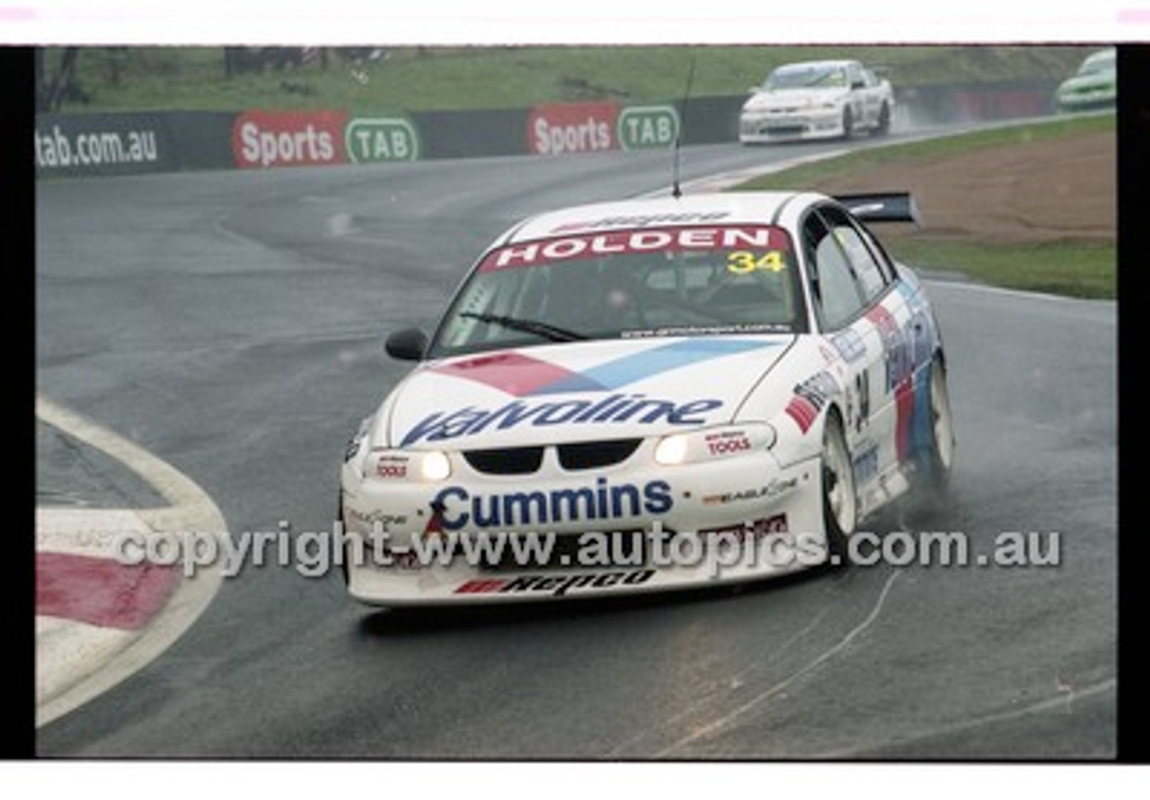 FIA 1000 Bathurst 19th November 2000 - Photographer Marshall Cass - Code 00-MC-B00-352