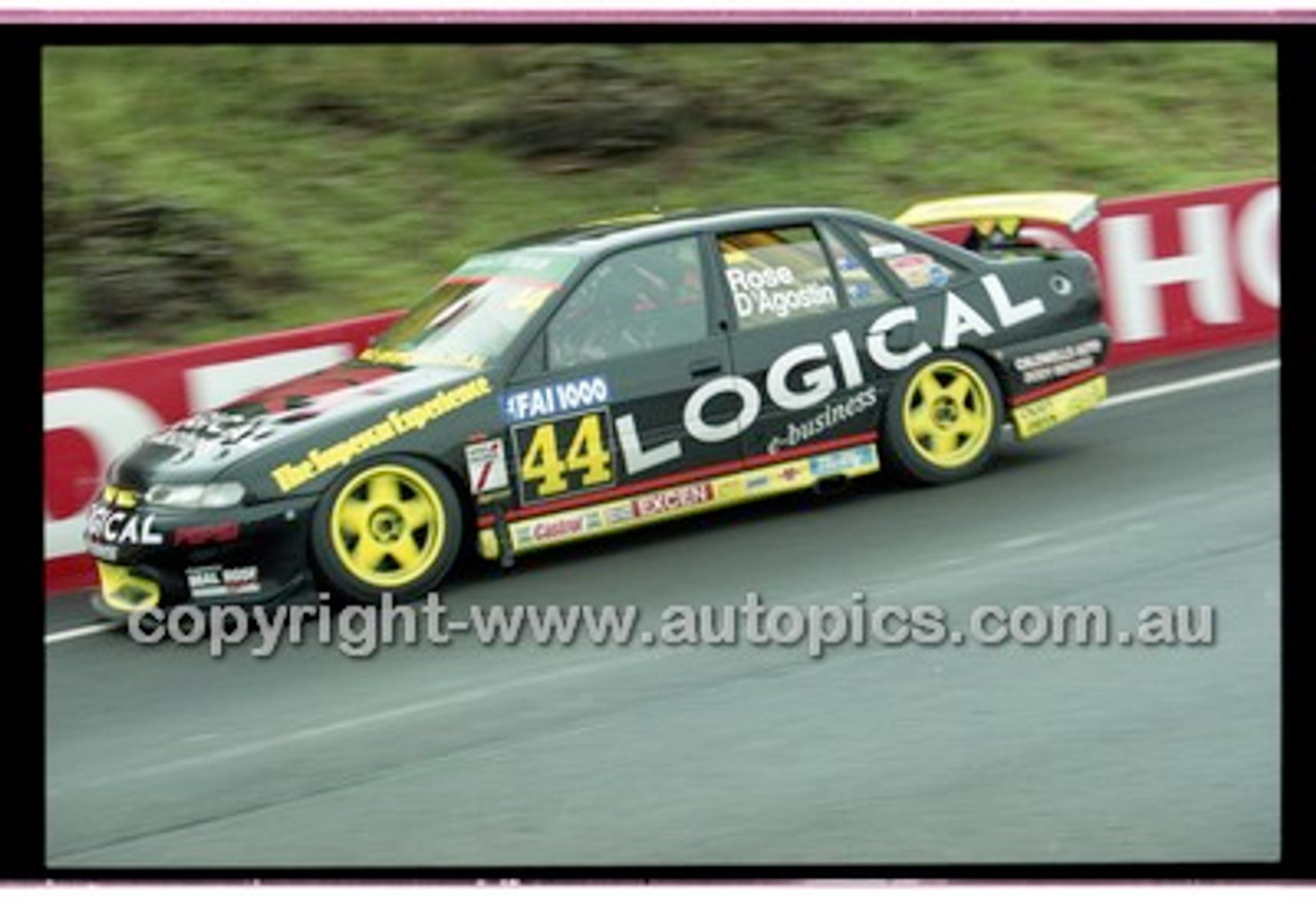 FIA 1000 Bathurst 19th November 2000 - Photographer Marshall Cass - Code 00-MC-B00-364