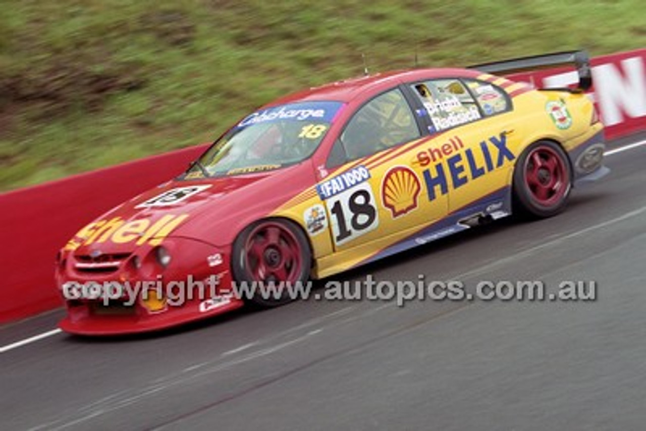 FIA 1000 Bathurst 19th November 2000 - Photographer Marshall Cass - Code 00-MC-B00-369