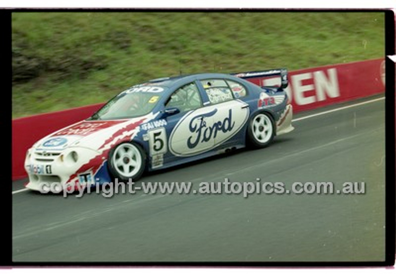 FIA 1000 Bathurst 19th November 2000 - Photographer Marshall Cass - Code 00-MC-B00-385