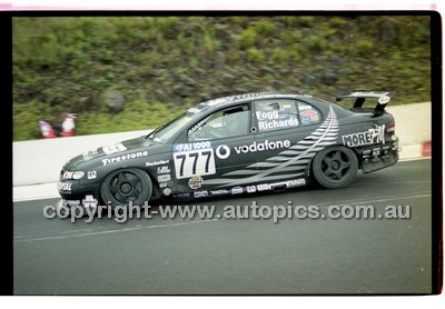 FIA 1000 Bathurst 19th November 2000 - Photographer Marshall Cass - Code 00-MC-B00-392