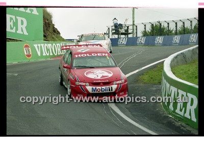 FIA 1000 Bathurst 19th November 2000 - Photographer Marshall Cass - Code 00-MC-B00-495