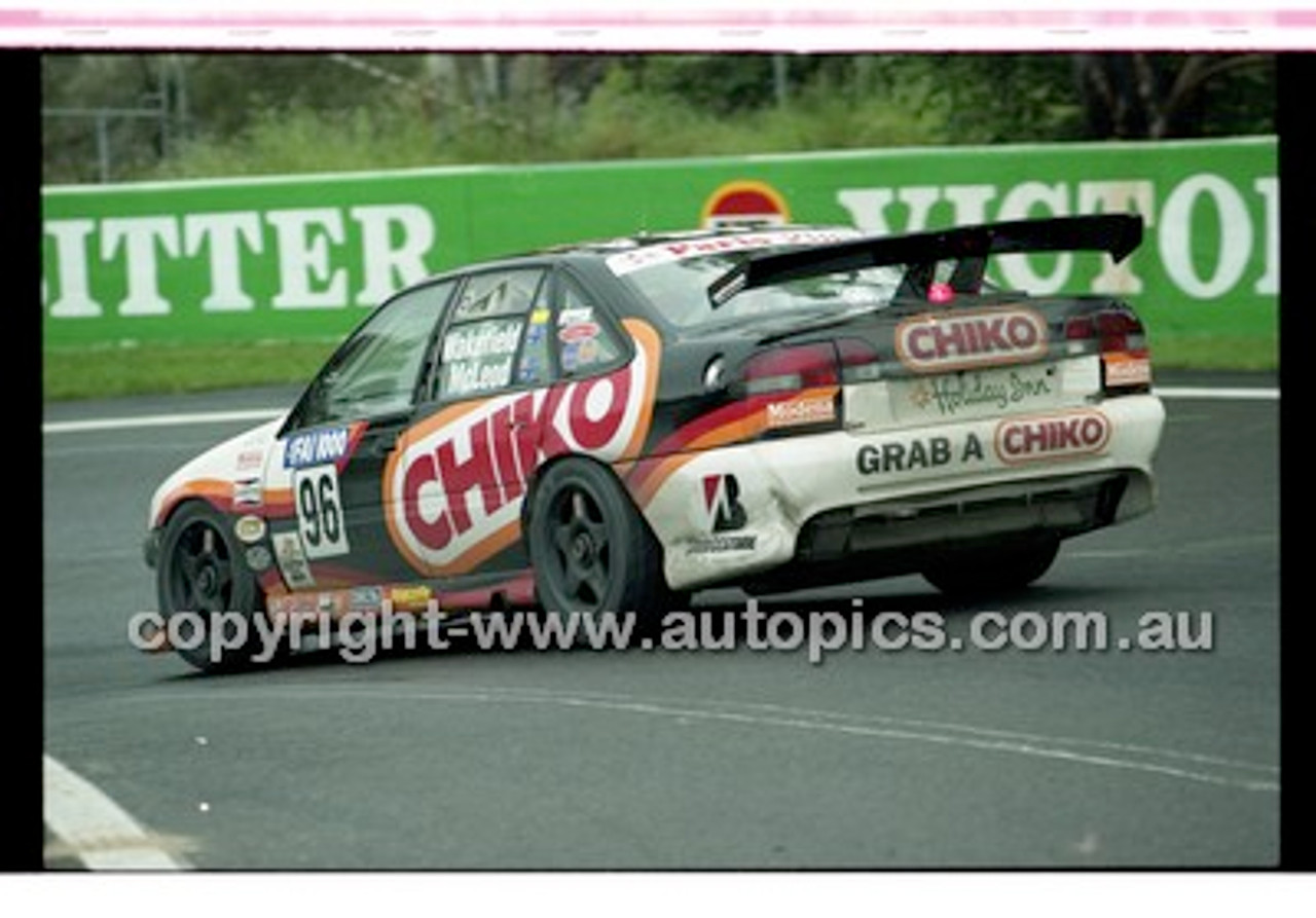 FIA 1000 Bathurst 19th November 2000 - Photographer Marshall Cass - Code 00-MC-B00-568