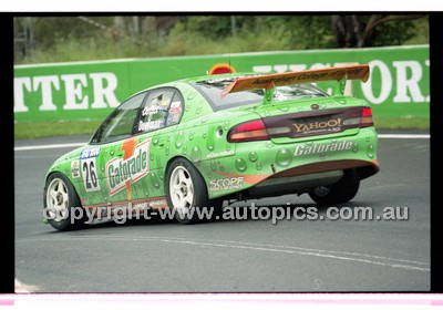FIA 1000 Bathurst 19th November 2000 - Photographer Marshall Cass - Code 00-MC-B00-574
