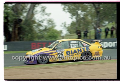 FIA 1000 Bathurst 19th November 2000 - Photographer Marshall Cass - Code 00-MC-B00-584