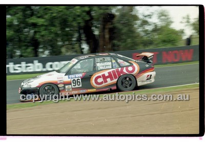 FIA 1000 Bathurst 19th November 2000 - Photographer Marshall Cass - Code 00-MC-B00-601