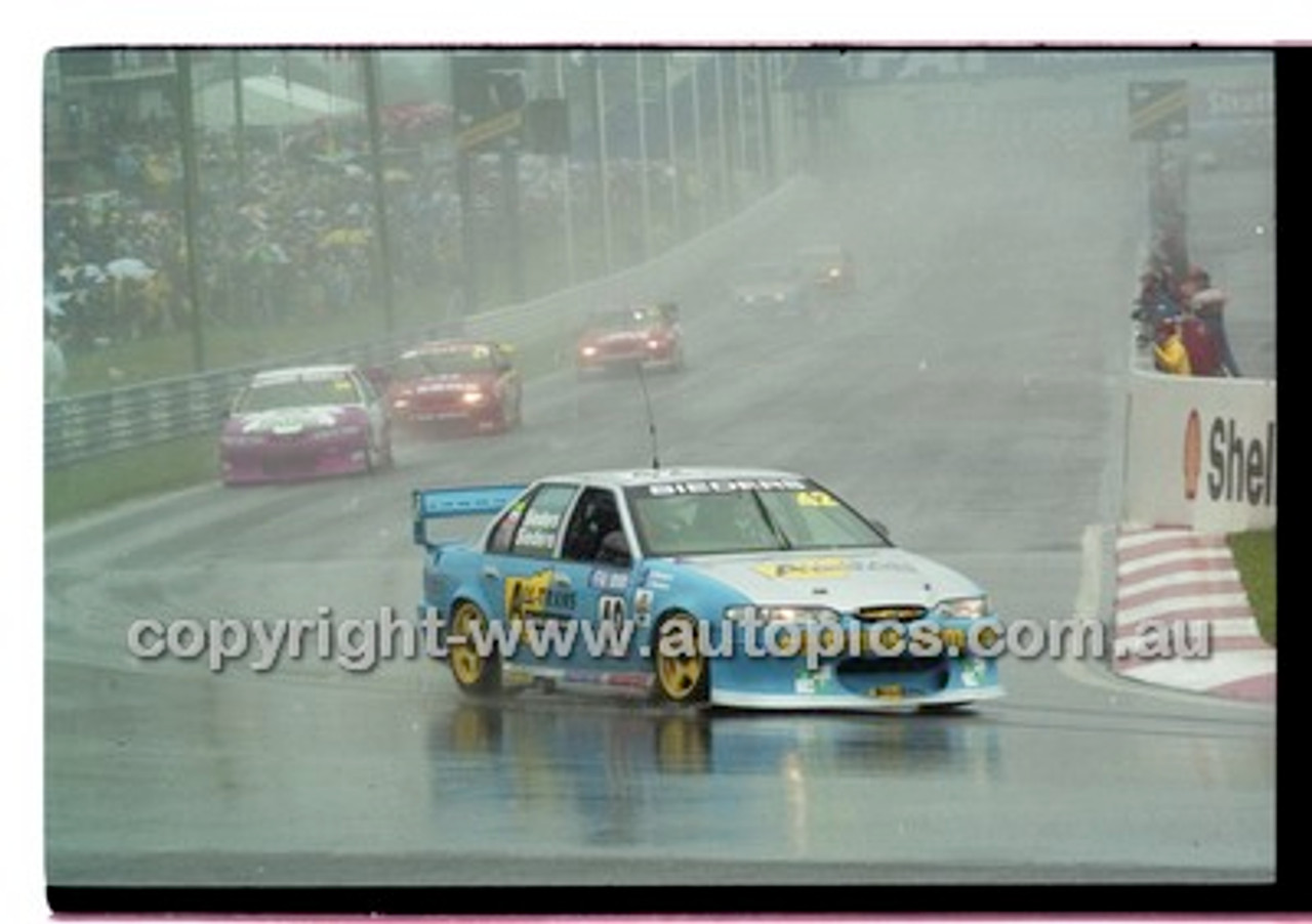 FIA 1000 Bathurst 19th November 2000 - Photographer Marshall Cass - Code 00-MC-B00-722