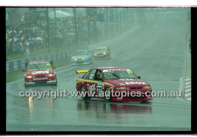 FIA 1000 Bathurst 19th November 2000 - Photographer Marshall Cass - Code 00-MC-B00-724