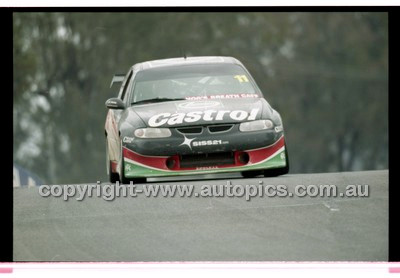 FIA 1000 Bathurst 19th November 2000 - Photographer Marshall Cass - Code 00-MC-B00-736