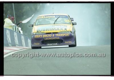 FIA 1000 Bathurst 19th November 2000 - Photographer Marshall Cass - Code 00-MC-B00-744