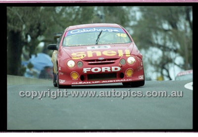 FIA 1000 Bathurst 19th November 2000 - Photographer Marshall Cass - Code 00-MC-B00-747