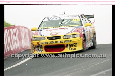 FIA 1000 Bathurst 19th November 2000 - Photographer Marshall Cass - Code 00-MC-B00-777