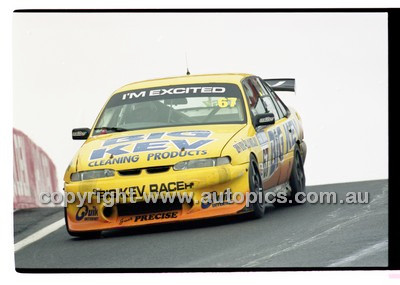 FIA 1000 Bathurst 19th November 2000 - Photographer Marshall Cass - Code 00-MC-B00-781