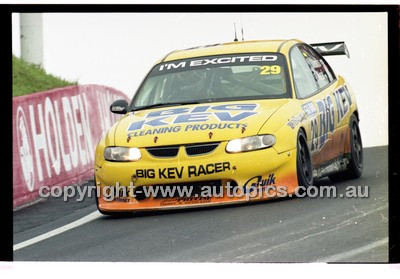 FIA 1000 Bathurst 19th November 2000 - Photographer Marshall Cass - Code 00-MC-B00-786