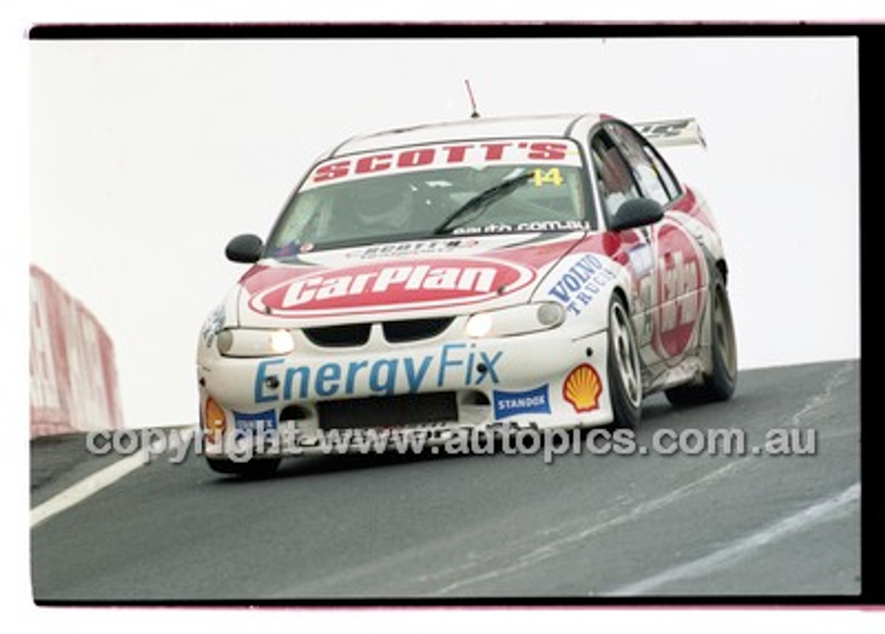 FIA 1000 Bathurst 19th November 2000 - Photographer Marshall Cass - Code 00-MC-B00-787