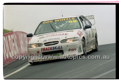 FIA 1000 Bathurst 19th November 2000 - Photographer Marshall Cass - Code 00-MC-B00-799