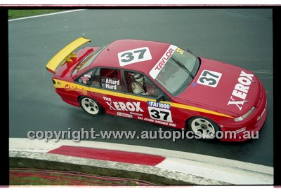 FIA 1000 Bathurst 19th November 2000 - Photographer Marshall Cass - Code 00-MC-B00-809