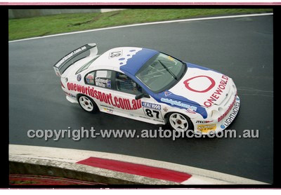 FIA 1000 Bathurst 19th November 2000 - Photographer Marshall Cass - Code 00-MC-B00-814
