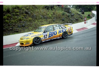 FIA 1000 Bathurst 19th November 2000 - Photographer Marshall Cass - Code 00-MC-B00-844