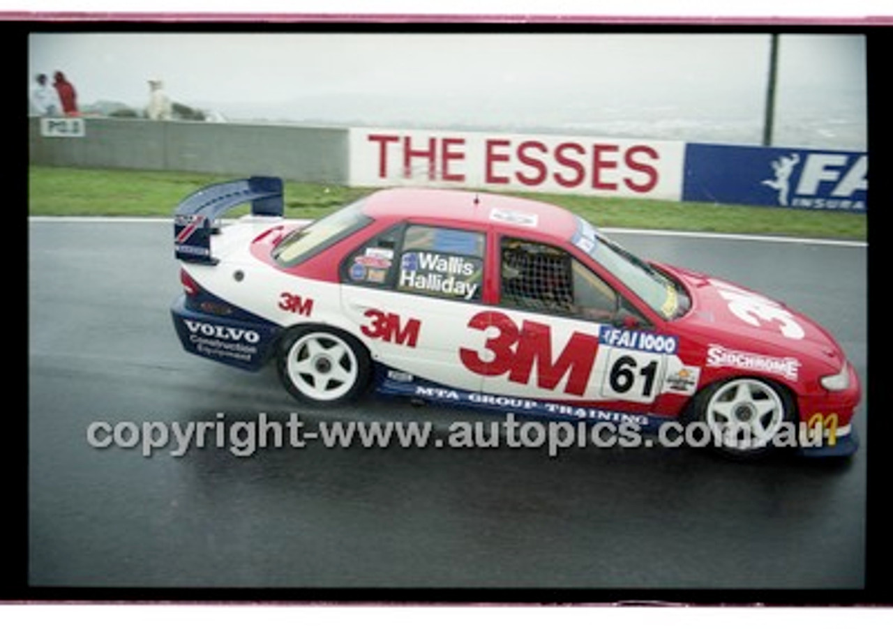 FIA 1000 Bathurst 19th November 2000 - Photographer Marshall Cass - Code 00-MC-B00-886