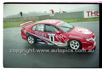 FIA 1000 Bathurst 19th November 2000 - Photographer Marshall Cass - Code 00-MC-B00-889