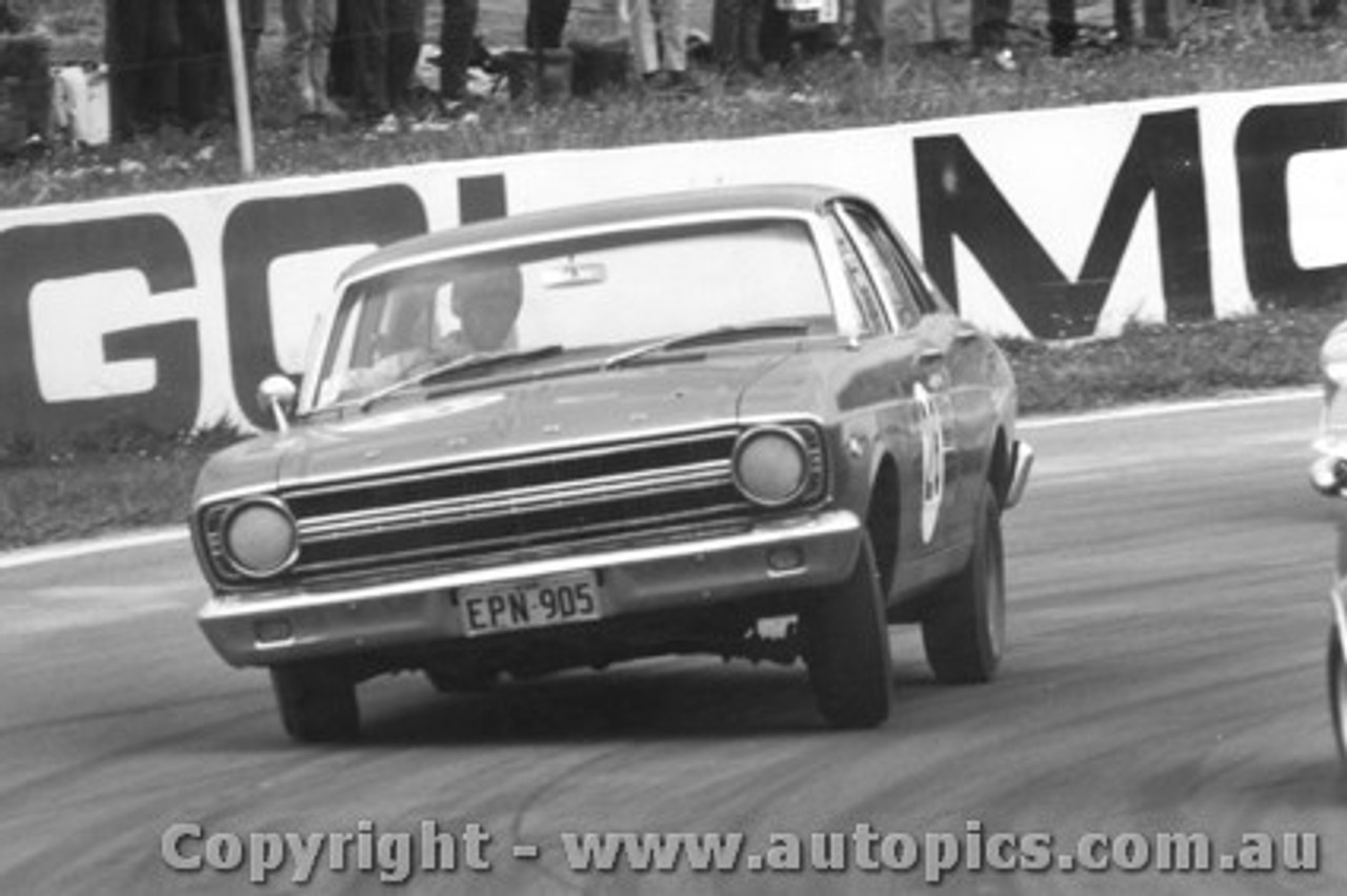 Falcon GT  -  Oran Park 1967