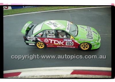 FIA 1000 Bathurst 19th November 2000 - Photographer Marshall Cass - Code 00-MC-B00-894