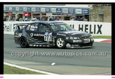 FIA 1000 Bathurst 19th November 2000 - Photographer Marshall Cass - Code 00-MC-B00-923