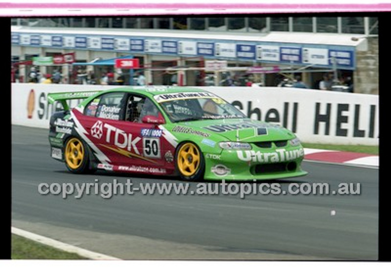 FIA 1000 Bathurst 19th November 2000 - Photographer Marshall Cass - Code 00-MC-B00-941
