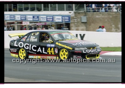 FIA 1000 Bathurst 19th November 2000 - Photographer Marshall Cass - Code 00-MC-B00-974