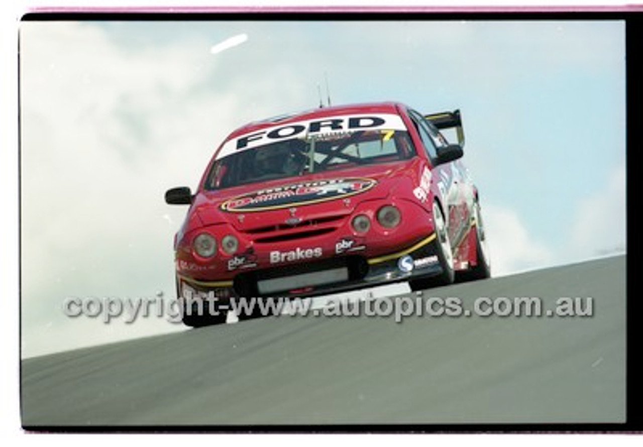 Bathurst 1000, 2001 - Photographer Marshall Cass - Code 01-MC-B01-037