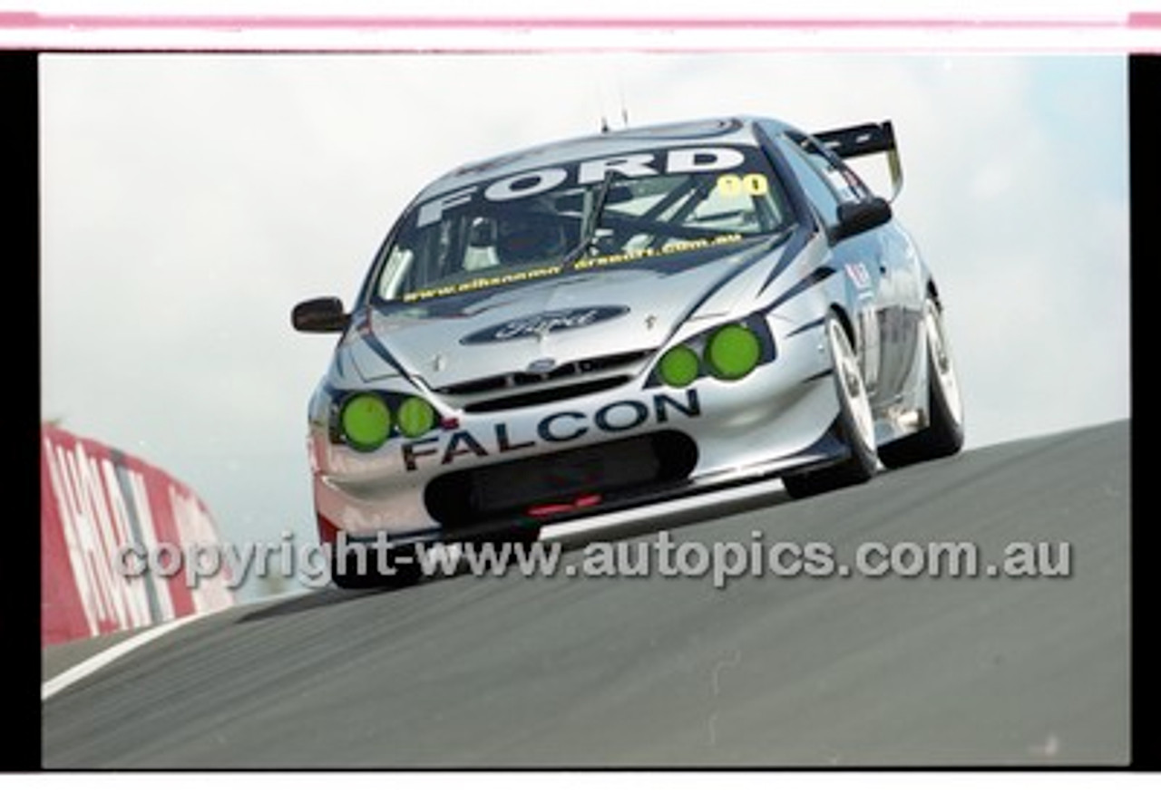 Bathurst 1000, 2001 - Photographer Marshall Cass - Code 01-MC-B01-045