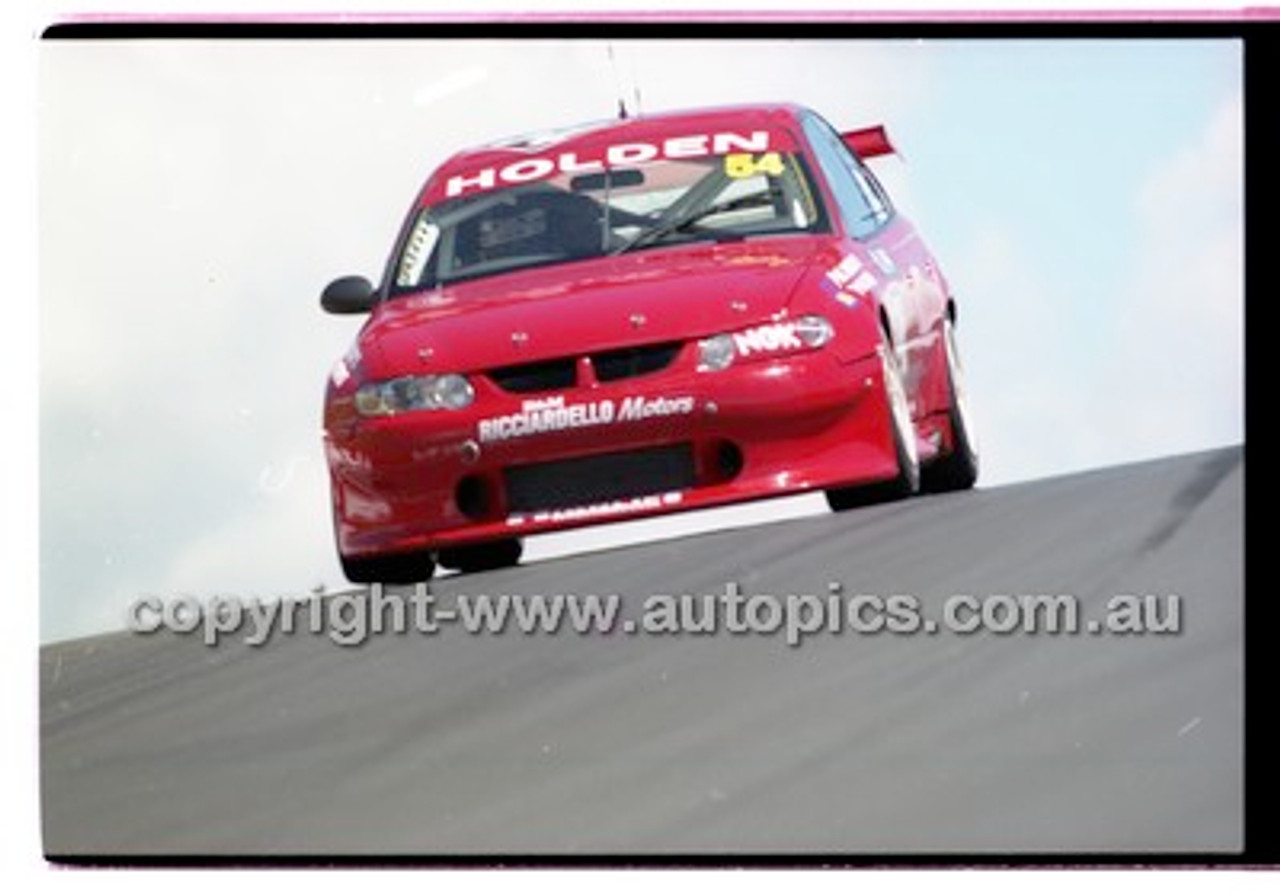 Bathurst 1000, 2001 - Photographer Marshall Cass - Code 01-MC-B01-061