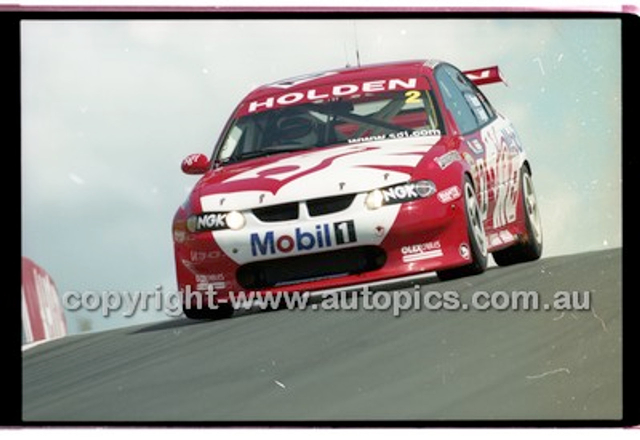 Bathurst 1000, 2001 - Photographer Marshall Cass - Code 01-MC-B01-066