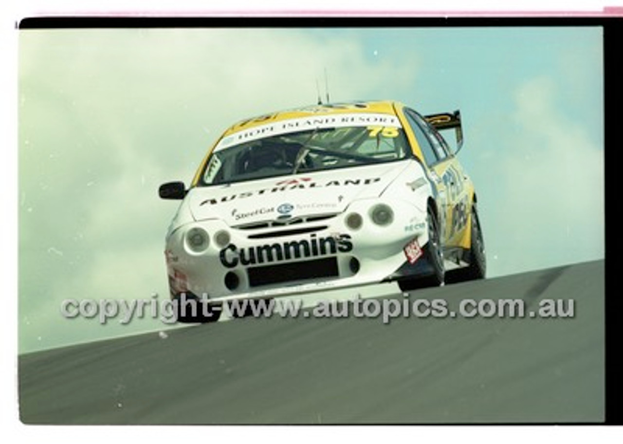 Bathurst 1000, 2001 - Photographer Marshall Cass - Code 01-MC-B01-067