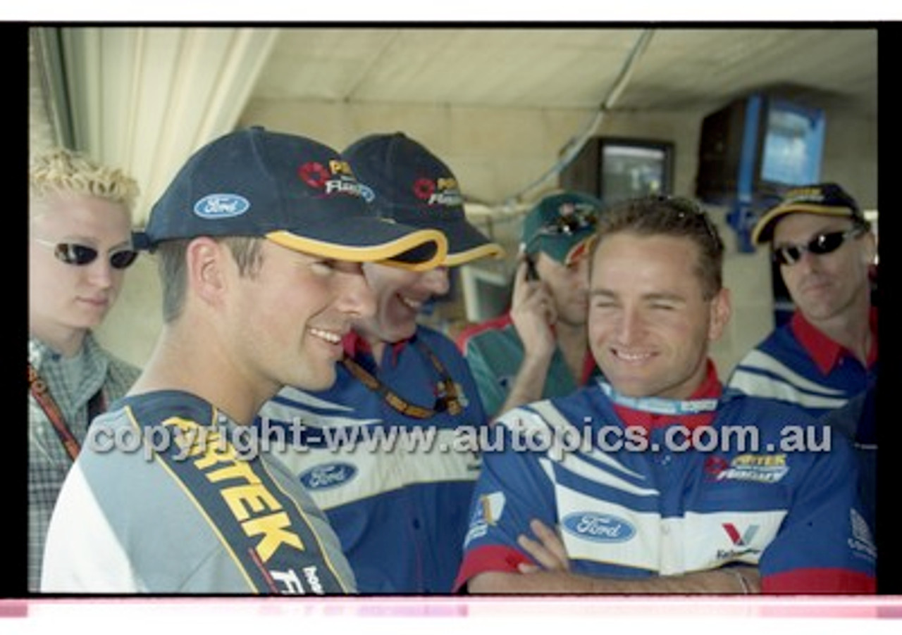 Bathurst 1000, 2001 - Photographer Marshall Cass - Code 01-MC-B01-074