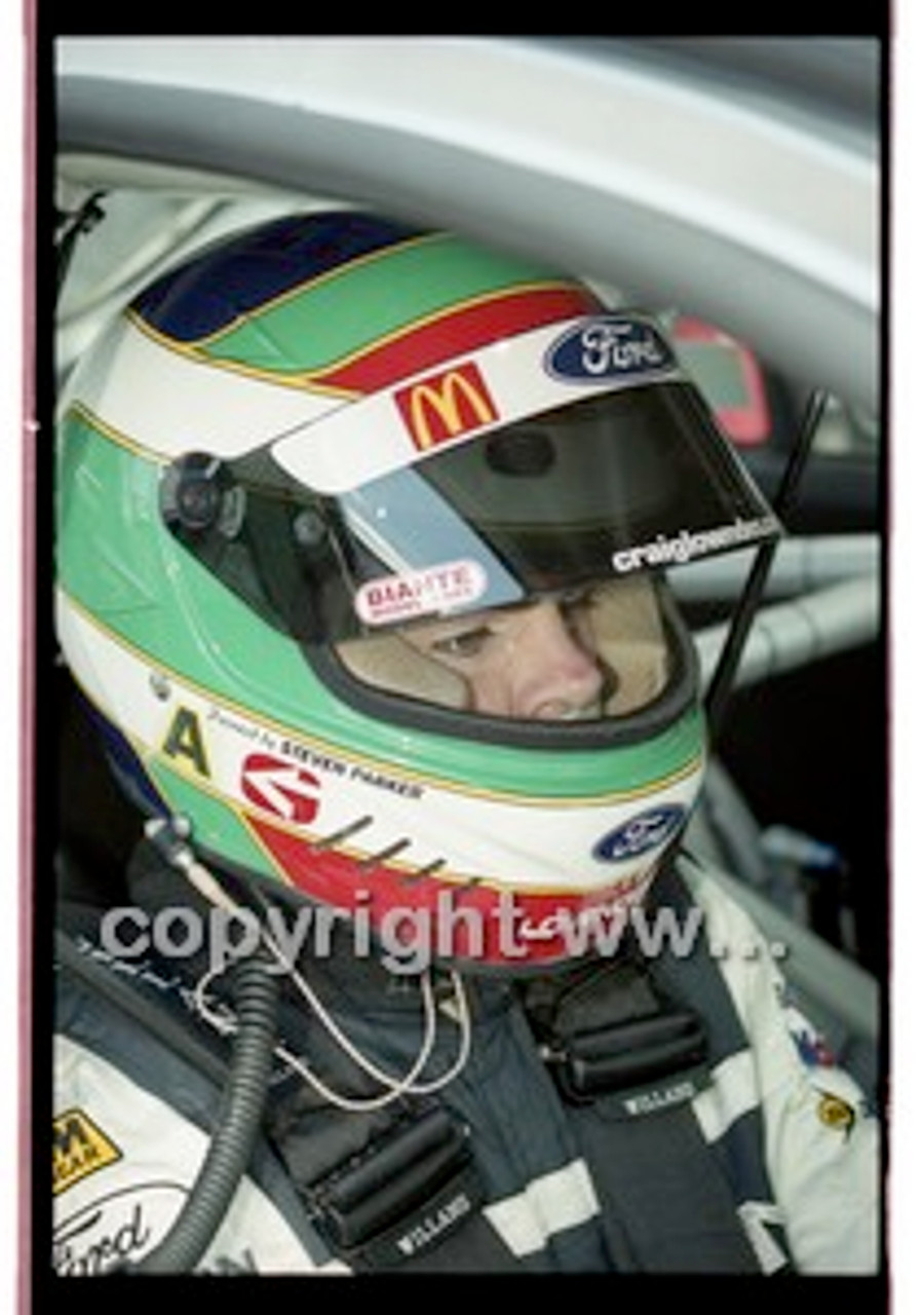 Bathurst 1000, 2001 - Photographer Marshall Cass - Code 01-MC-B01-089