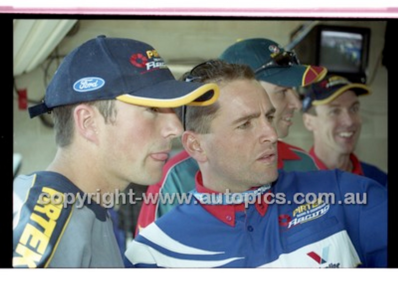 Bathurst 1000, 2001 - Photographer Marshall Cass - Code 01-MC-B01-092