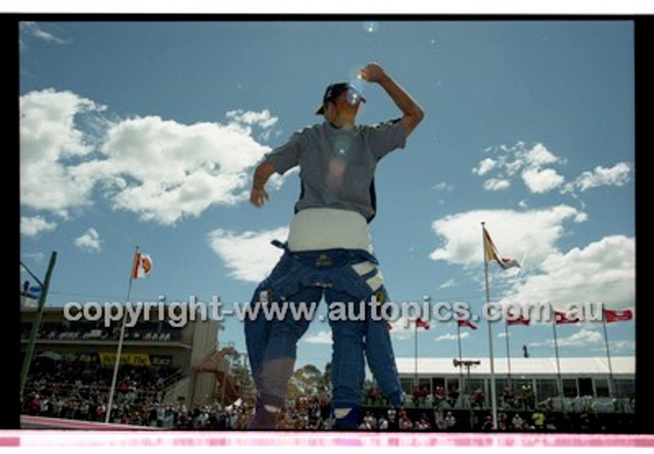 Bathurst 1000, 2001 - Photographer Marshall Cass - Code 01-MC-B01-101